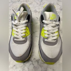 Women’s Nike Air Max used Size 7